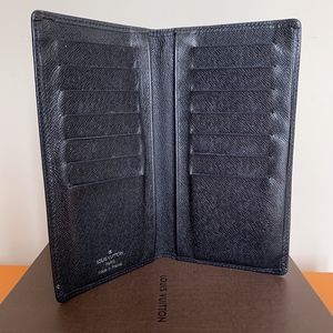 Lous Vuitton Noir Leather Wallet